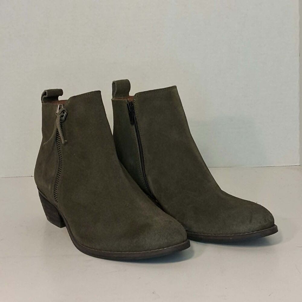Journee Signature Charlotte Women 10 Olive Green Genuine Suede Booties NWOB